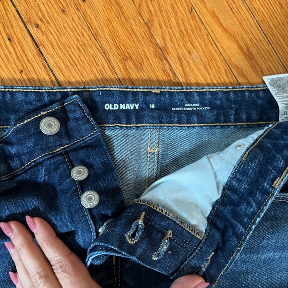 Old navy denim skirt, size 18 barely used - Picture 5 of 6